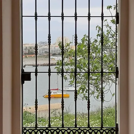 Edificio Tomás 1 Ferragudo (Faro)